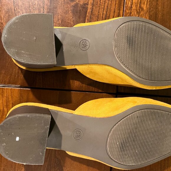 Universal Thread Heeled Mules - Picture 3 of 3